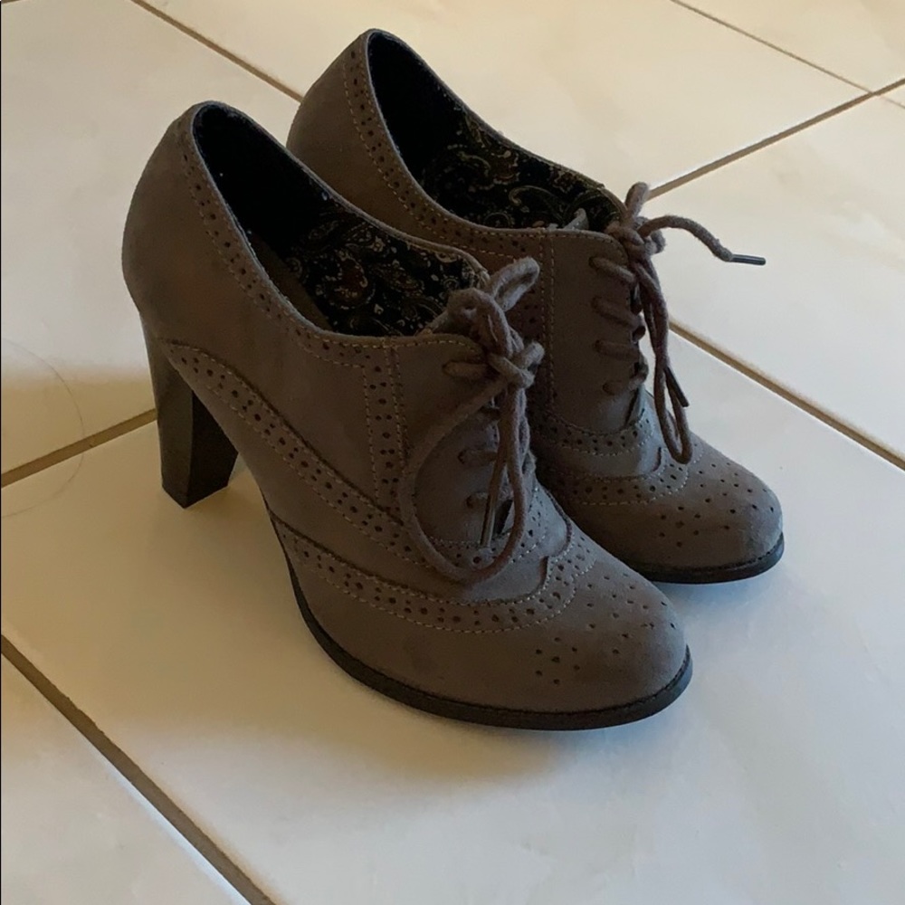 fioni heels